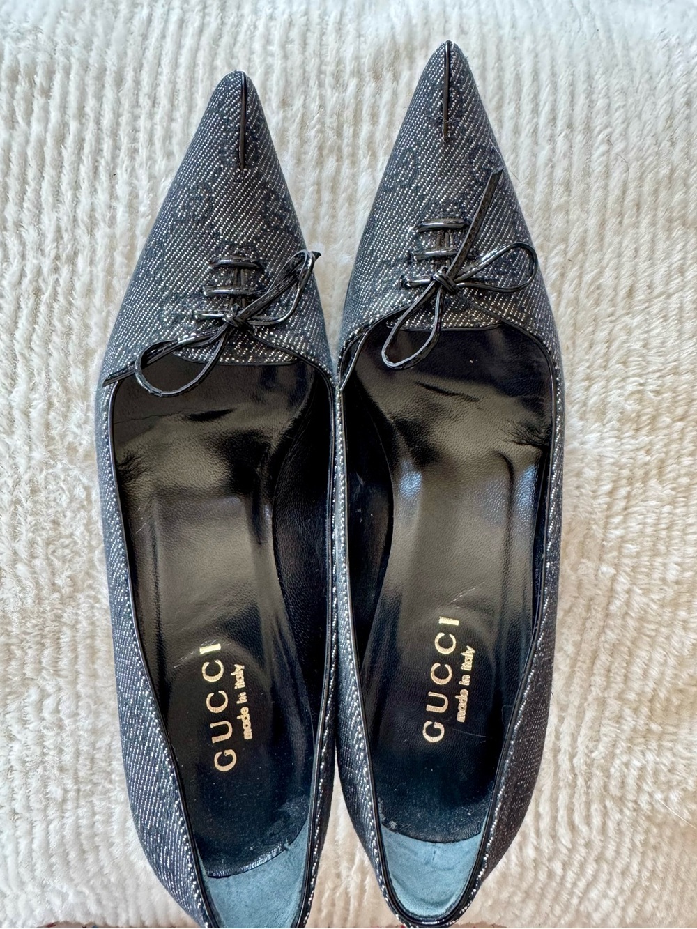 Gucci Black Pointed Lace-Up Logo Textile Flats